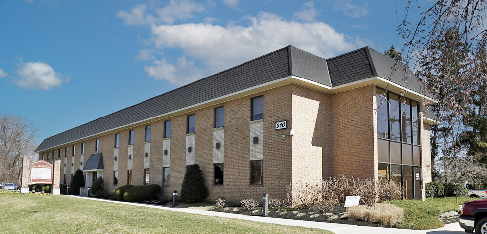 910 S Chapel St, Newark, DE en alquiler - Foto del edificio - Imagen 1 de 3