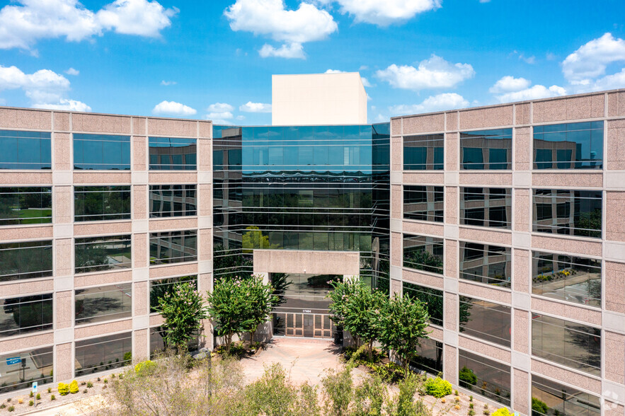 17404 Katy Fwy, Houston, TX en alquiler - Foto del edificio - Imagen 2 de 8