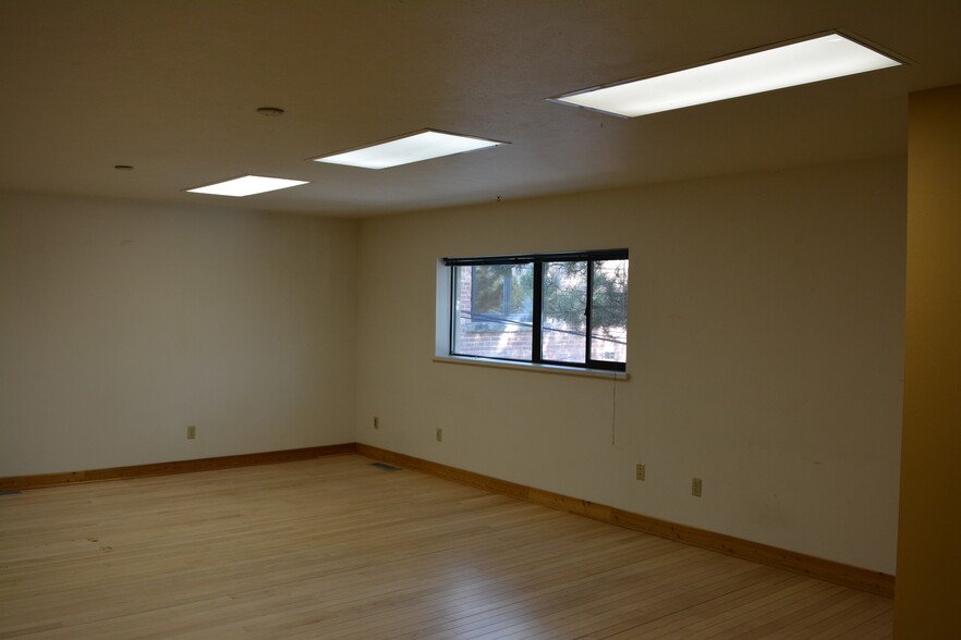 615 Oak, Missoula, MT en alquiler - Foto del interior - Imagen 3 de 23