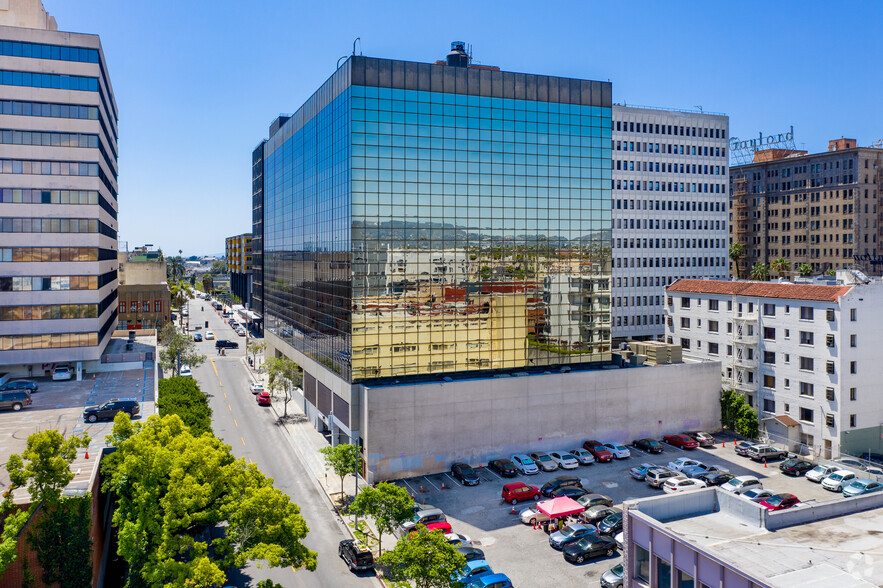 3333 Wilshire Blvd, Los Angeles, CA en alquiler - Foto del edificio - Imagen 2 de 5