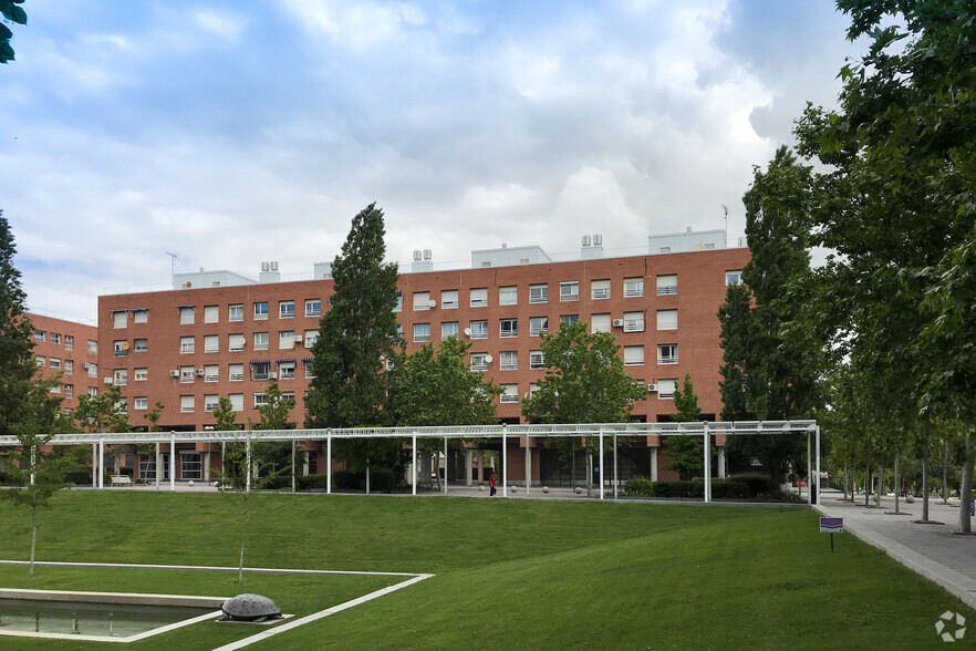 Calle Viento, 12, Tres Cantos, Madrid en alquiler - Foto del edificio - Imagen 3 de 3