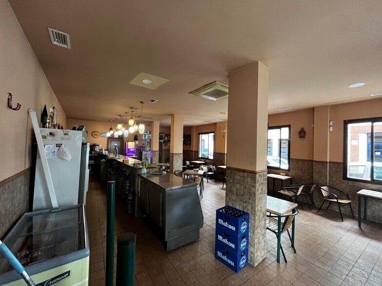 Local en Córdoba, Córdoba en venta - Foto del interior - Imagen 2 de 12