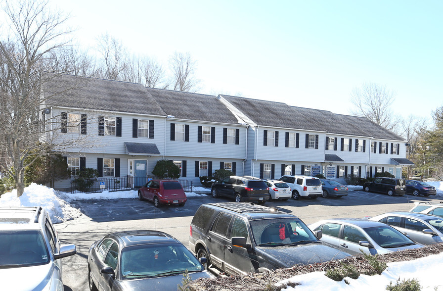 11 Woodland Rd, Madison, CT en venta - Foto principal - Imagen 1 de 40