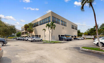 14100 Palmetto Frontage Rd, Miami Lakes, FL en alquiler Foto del edificio- Imagen 2 de 35