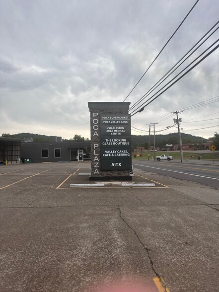 118-124 Main St, Poca, WV en alquiler - Foto del edificio - Imagen 2 de 3