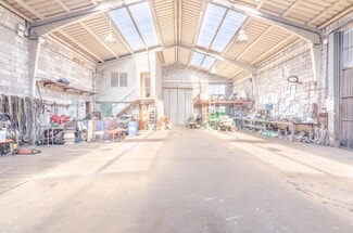 Más detalles de el Llano, 19, Carreño - Nave en venta