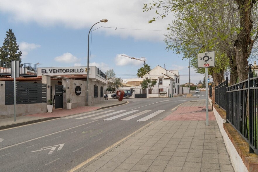 Calle Geranio, 29, Cúllar Vega, Granada en venta - Foto del edificio - Imagen 3 de 50
