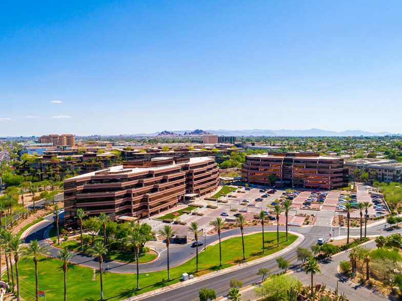 4800 N Scottsdale Rd, Scottsdale, AZ en alquiler - Foto del edificio - Imagen 2 de 3