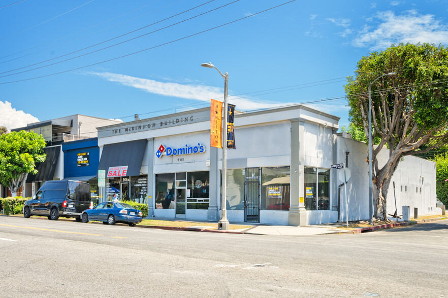 900-902 N La Cienega Blvd, Los Angeles, CA en alquiler - Foto del edificio - Imagen 1 de 5