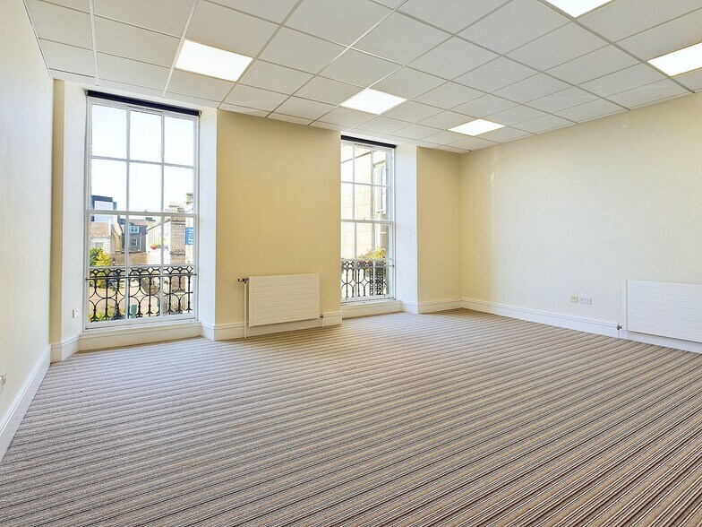 9 Golden Sq, Aberdeen en venta - Foto del edificio - Imagen 3 de 14