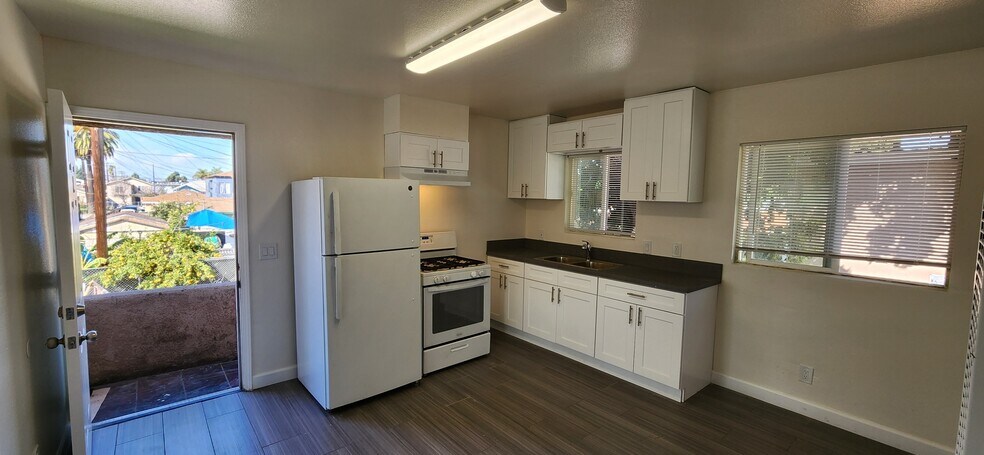 426-428 W 77th St, Los Angeles, CA en venta - Foto del interior - Imagen 2 de 9