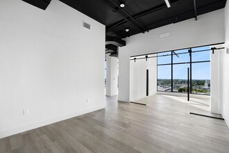 800 N Federal Hwy, Hallandale Beach, FL en alquiler Foto del interior- Imagen 2 de 7