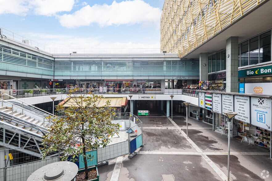 11 Avenue De La Résistance, Montreuil en venta - Foto del edificio - Imagen 2 de 5