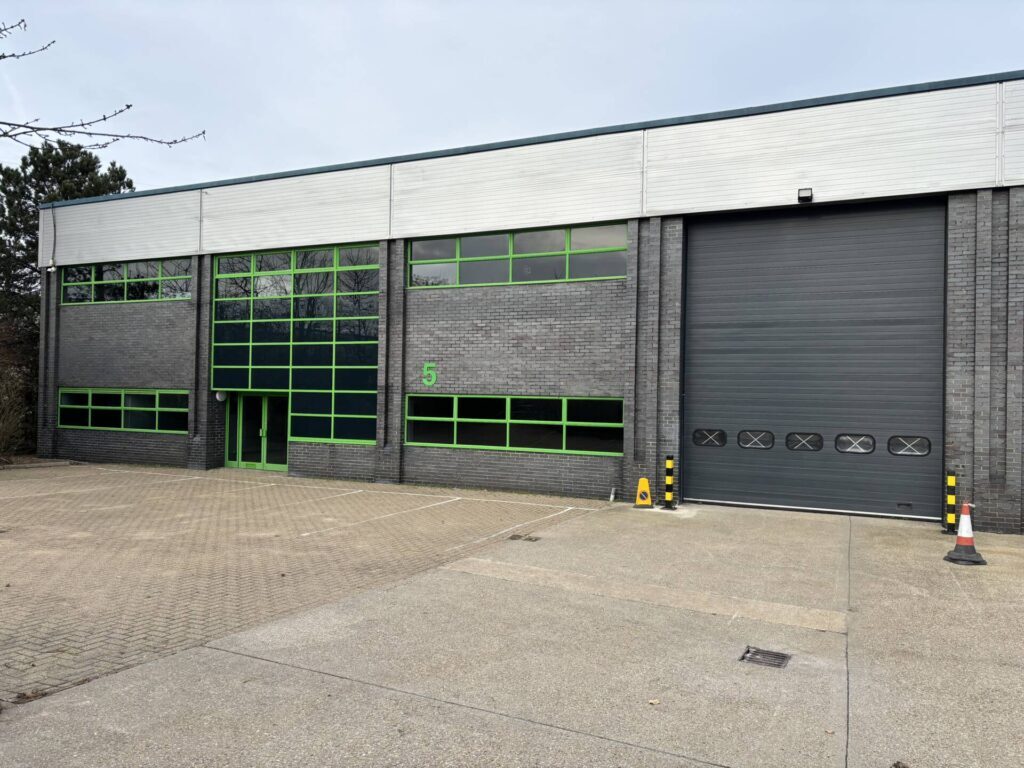 5-9 Spire Green Centre, Harlow en alquiler Foto del edificio- Imagen 1 de 7