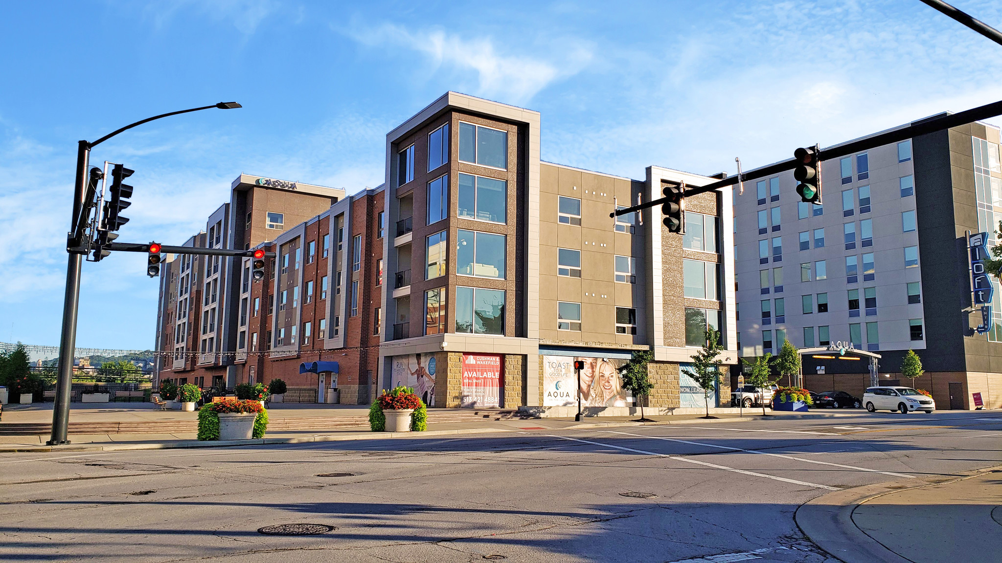 100 Aqua Way, Newport, KY en alquiler Foto del edificio- Imagen 1 de 39