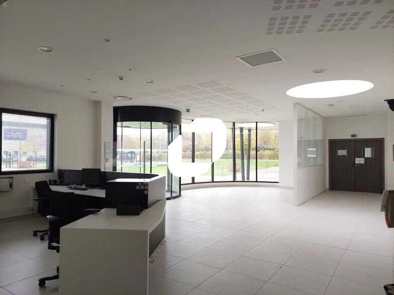 8 Rue Du Maréchal De Lattre De Tassigny, Élancourt en alquiler - Foto del interior - Imagen 3 de 12