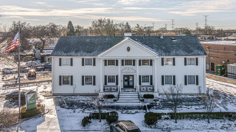 330 W Frontage Rd, Northfield, IL en alquiler - Foto del edificio - Imagen 2 de 53