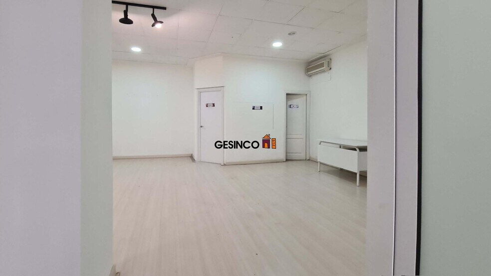 Local en Ontinyent, Valencia en alquiler - Foto del edificio - Imagen 3 de 7