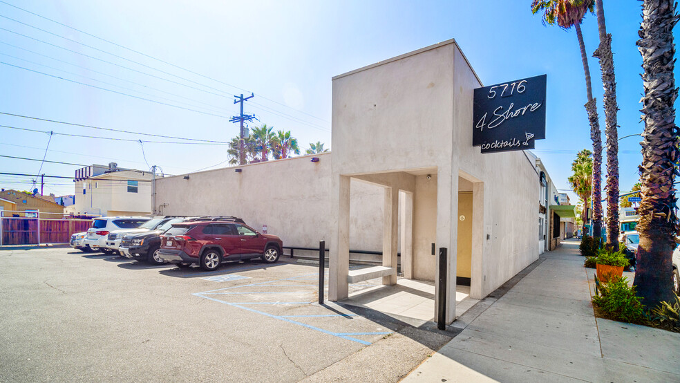 5716 E 2nd St, Long Beach, CA en venta - Foto del edificio - Imagen 1 de 30