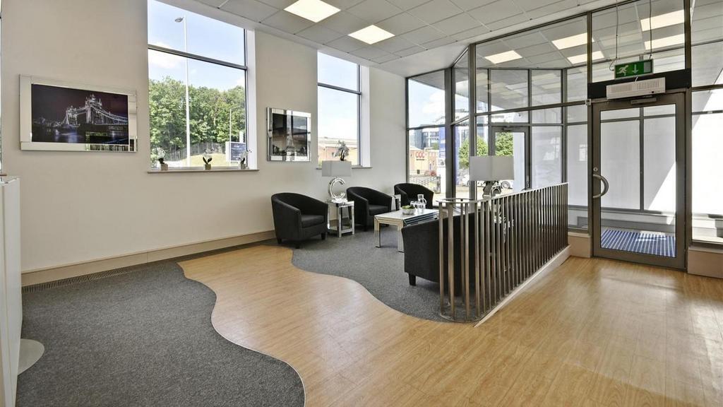 981 Great West Rd, Brentford en alquiler Foto del interior- Imagen 1 de 27