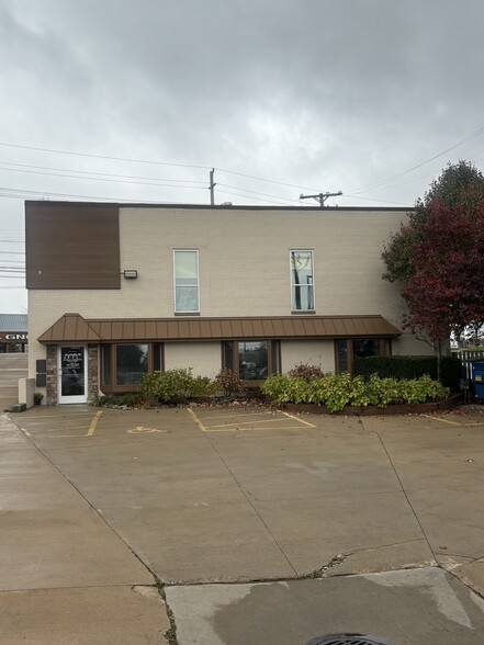 21590 Center Ridge Rd, Rocky River, OH en venta - Foto del edificio - Imagen 3 de 3