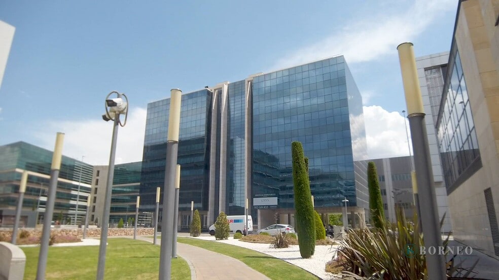 Calle Vía de los Poblados, 3, Madrid, Madrid en alquiler - Vídeo de anuncio comercial - Imagen 2 de 25