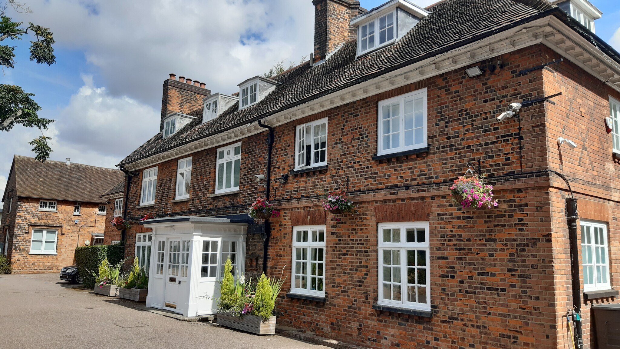 82 Great North Rd, Hatfield en alquiler Foto del edificio- Imagen 1 de 8