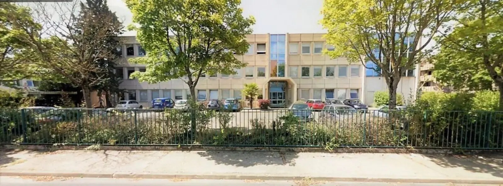 Avenue Des Frenes, Montigny-le-Bretonneux en venta Foto principal- Imagen 1 de 14