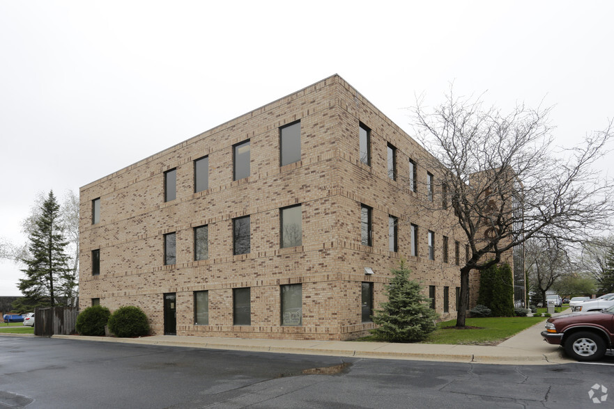 7260 University Ave NE, Fridley, MN en alquiler - Foto del edificio - Imagen 3 de 13