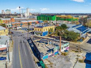 1501 S Flores St, San Antonio, TX - VISTA AÉREA  vista de mapa - Image1