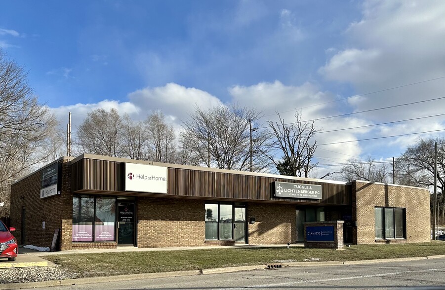 1710 S Neil St, Champaign, IL en alquiler - Foto del edificio - Imagen 1 de 7