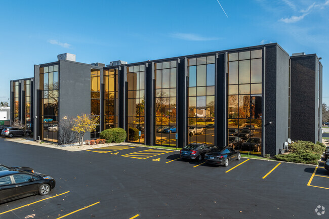 Más detalles para 799 Roosevelt Rd, Glen Ellyn, IL - Oficinas, Naves en alquiler