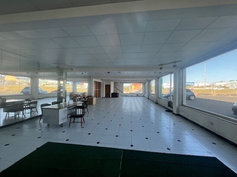 Nave en Ferrol en venta - Foto del interior - Imagen 2 de 18