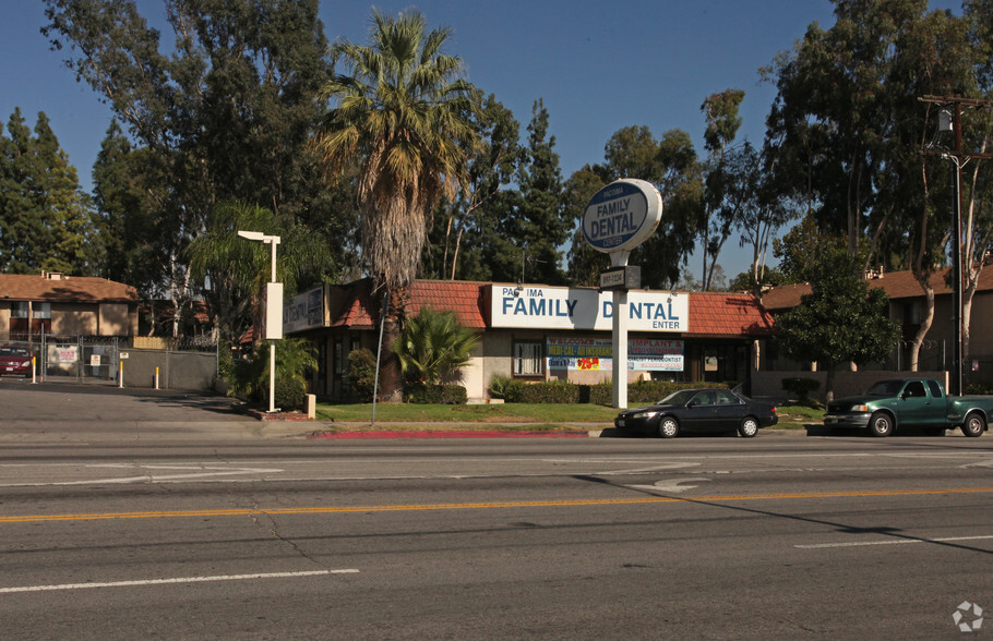 9722 Laurel Canyon Blvd, Arleta, CA en alquiler - Foto del edificio - Imagen 3 de 22