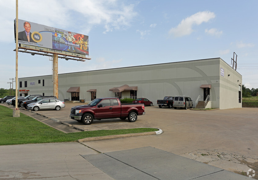 7301 W Pioneer Pky, Arlington, TX en alquiler - Foto del edificio - Imagen 1 de 6