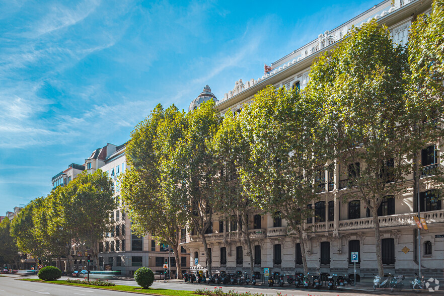 Calle De Alfonso XII, 38, Madrid, Madrid en alquiler - Foto del edificio - Imagen 3 de 3