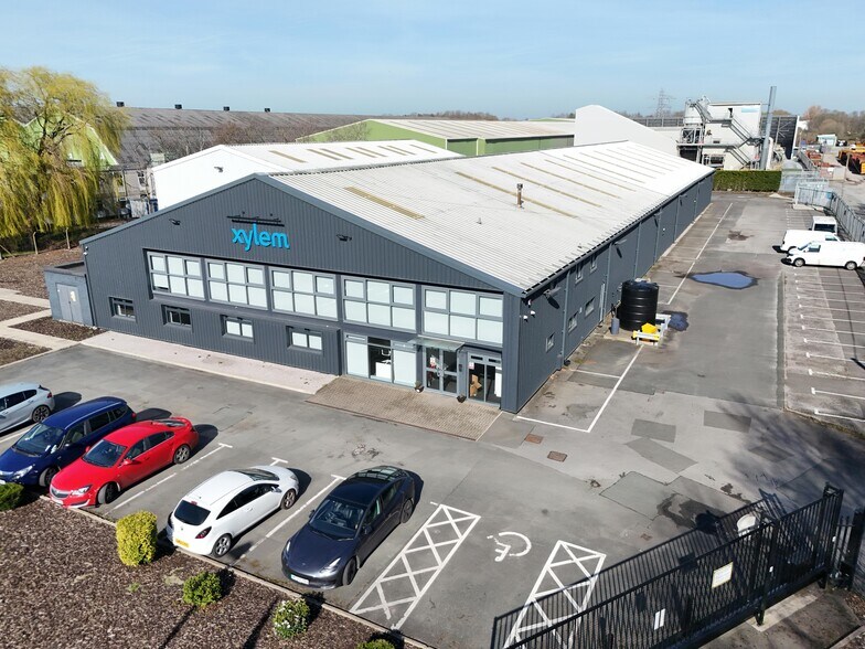 Hawleys Ln, Warrington en venta - Foto del edificio - Imagen 2 de 11