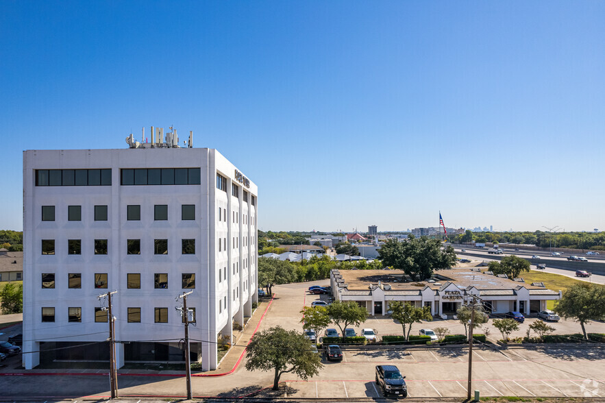 2117-2121 W Airport Fwy, Irving, TX en alquiler - Foto del edificio - Imagen 2 de 11