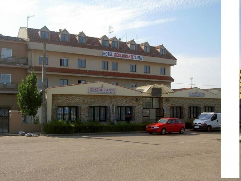 Local en Salamanca en venta - Foto del edificio - Imagen 3 de 20