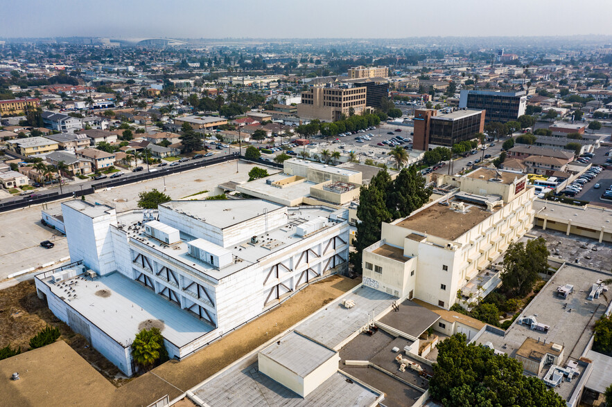 4500 W 116th St, Hawthorne, CA en alquiler - Foto del edificio - Imagen 1 de 7