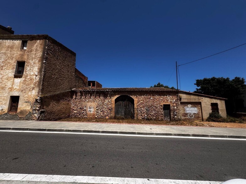 Nave en Llorenç del Penedès, Tarragona en venta - Foto del edificio - Imagen 2 de 2
