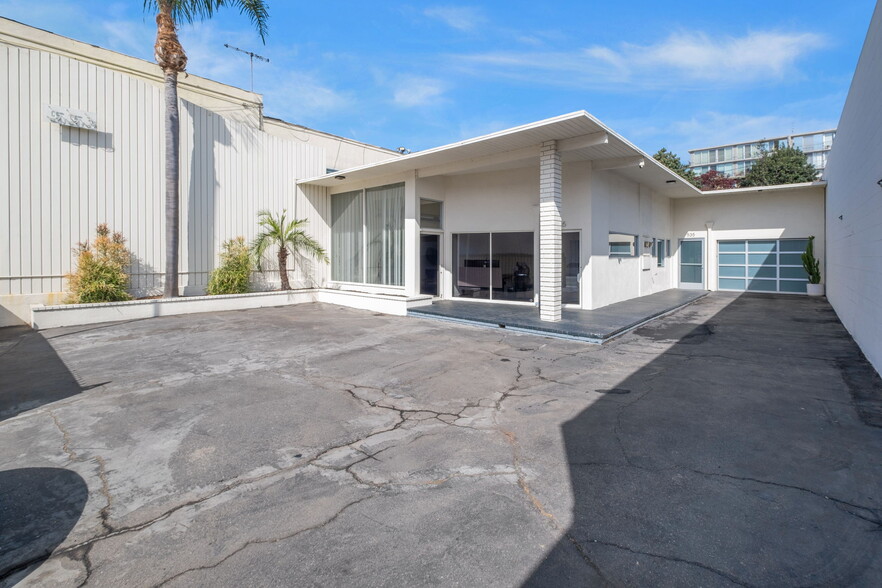 555 E 3rd St, Long Beach, CA en venta - Foto del edificio - Imagen 2 de 19