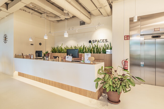 Más detalles de Calle Santa Leonor, 65, Madrid - Coworking en alquiler