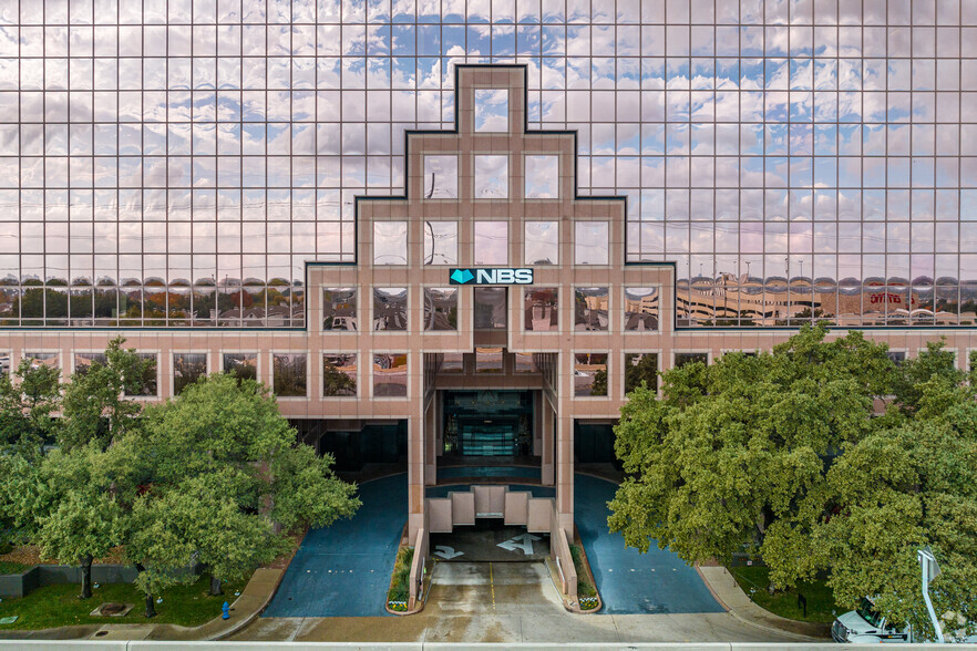 14841 N Dallas Pky, Addison, TX en alquiler - Foto del edificio - Imagen 2 de 23