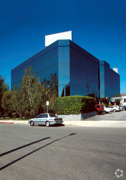 15650 Devonshire St, Granada Hills, CA en alquiler - Foto del edificio - Imagen 1 de 27