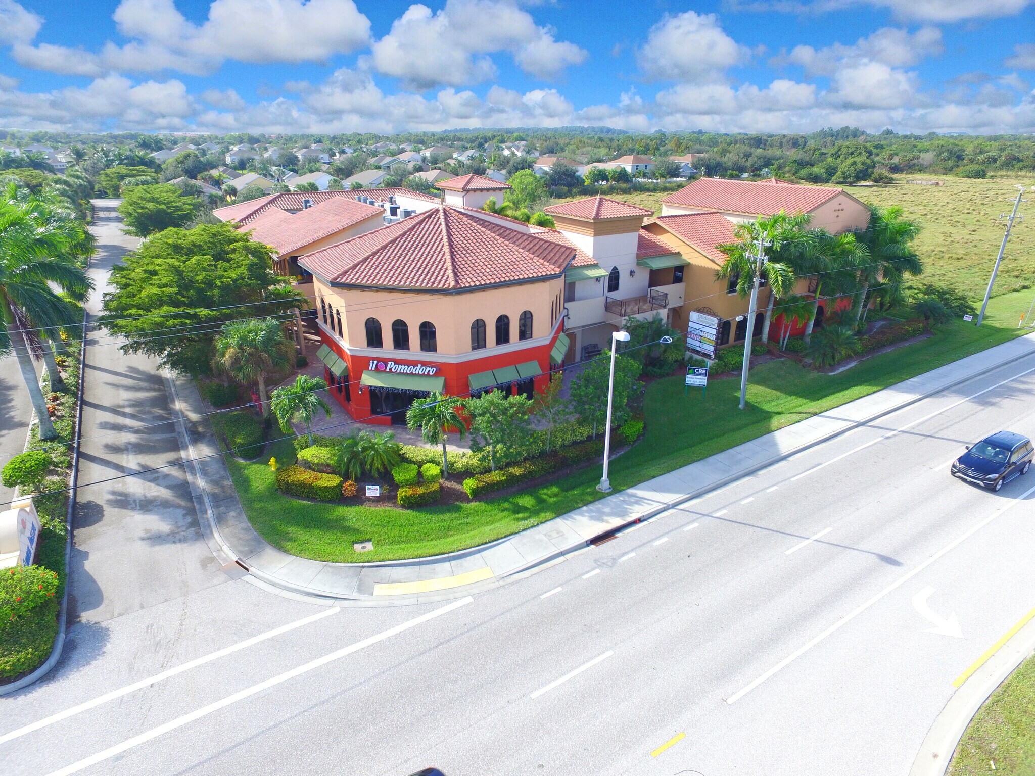 9681 Gladiolus Dr, Fort Myers, FL en alquiler Foto del edificio- Imagen 1 de 22