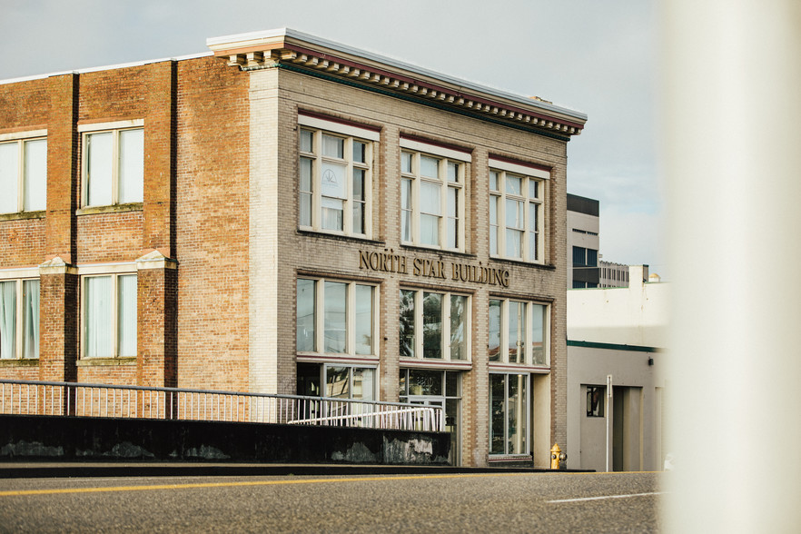 2210 Hewitt Ave, Everett, WA en alquiler - Foto del edificio - Imagen 1 de 8