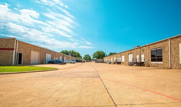 1202 E Arapaho Rd, Richardson, TX en alquiler Foto del edificio- Imagen 1 de 1