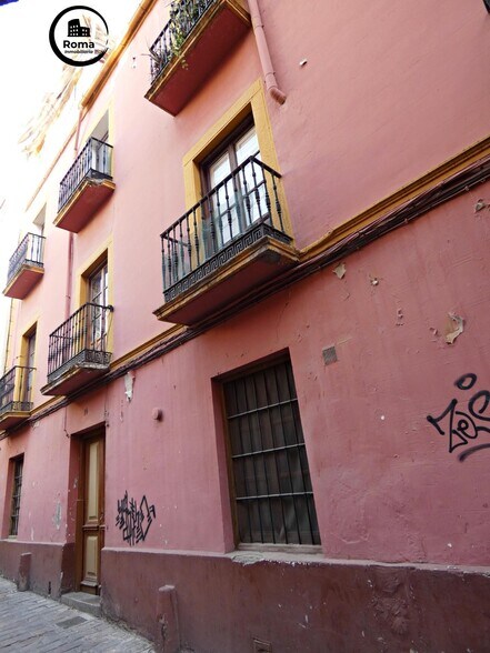 Edificio residencial en Granada en venta - Foto del edificio - Imagen 2 de 38