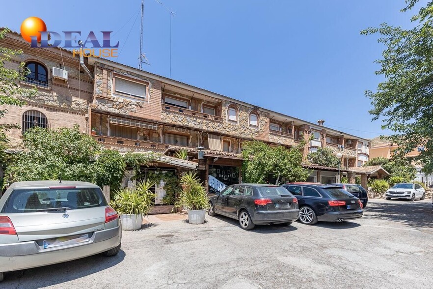 Local en Cenes de la Vega, Granada en venta - Foto del edificio - Imagen 3 de 40
